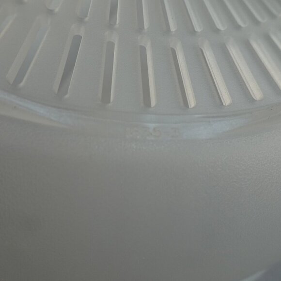 Tupperware Colander Strainer Bowl 1835-3 Flow Thru Sheer Mint Lid 1836-1 Vintage - Picture 11 of 11